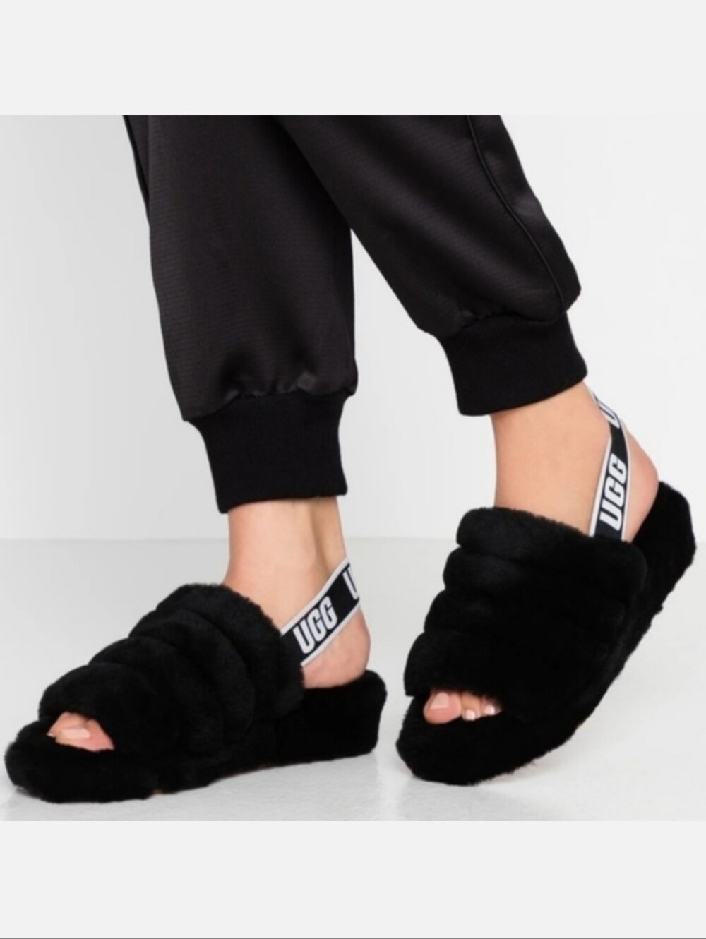 UGG Fluff Yeah Slide Sandals In Black Size 8